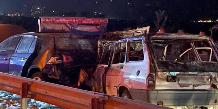 Sakarya’da feci trafik kazasında yanarak can verdiler