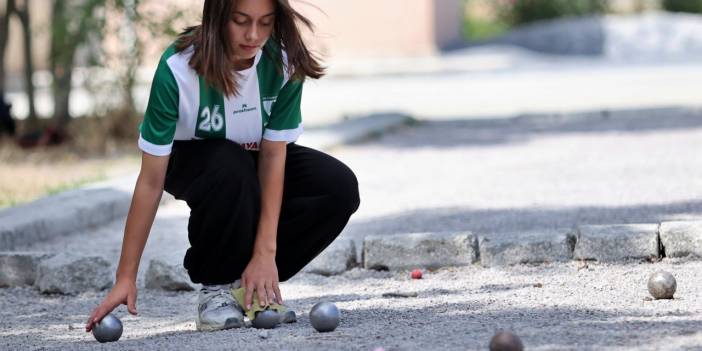 Karadeniz'in küçük bir ilçesinde bocceyle tanışan Eda'nın hedefi Avrupa şampiyonluğu