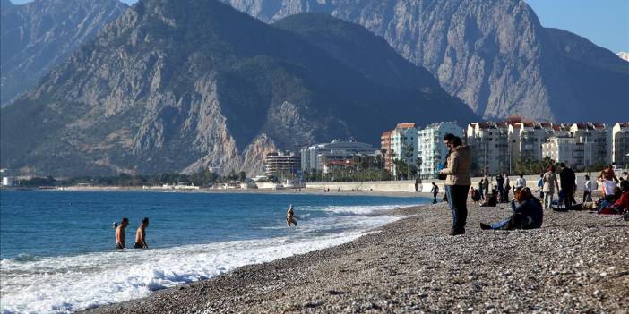 Edremit Körfezi'nde "pastırma yazı"nda deniz keyfi