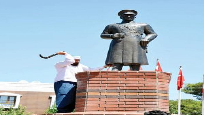 Ahmet Hakan: Bu adam ya idraksiz ya ahlaksız ya da kuduruk