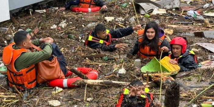 Nepal'deki sel ve toprak kaymalarında ölenlerin sayısı 217'ye çıktı