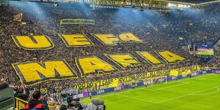 Nuri Şahin bunu beklemiyordu. Tribünlerde bir anda açıldı