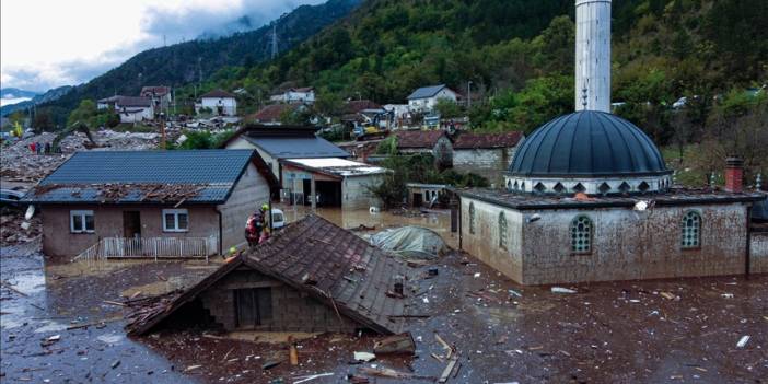 Bosna Hersek'te sel felaketi sonrası yaralar sarılıyor