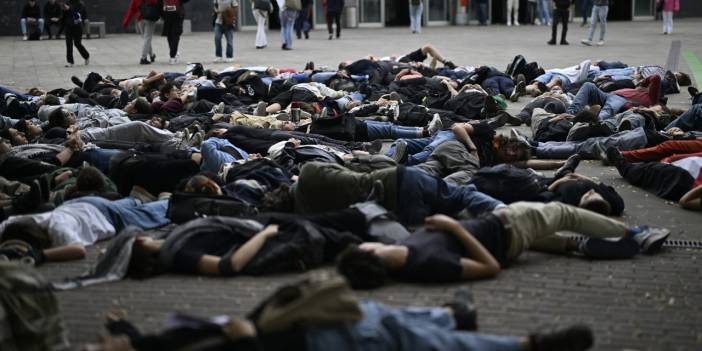 Madrid'de İsrail'in Gazze'ye saldırılarını protesto eden gösteri düzenlendi