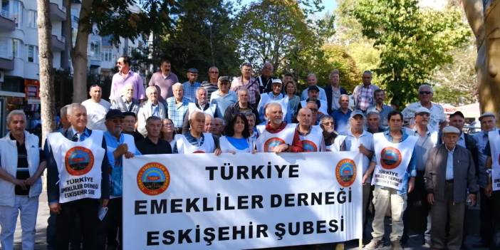 Emeklilerden maaş protestosu: Hükümet emekliyi kambur olarak görüyor