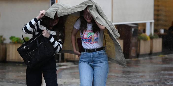 Yarın İstanbul'da hava bozuyor. Orhan Şen saat verdi