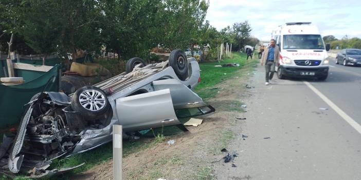 Silivri'de kazada 2 otomobil takla attı; 2 yaralı