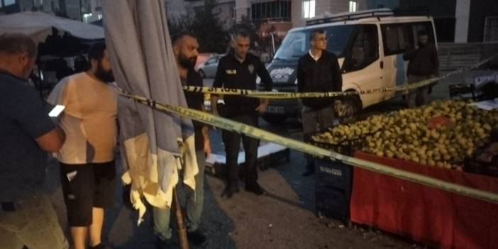 Kadın kıyafeti giyen erkek, pazarcı esnafa ateş etti