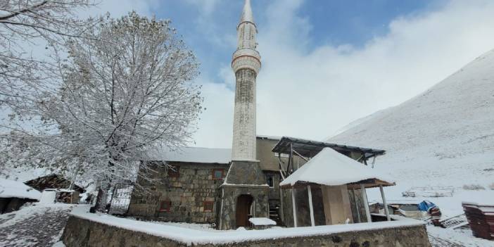 Rize'nin yüksek kesimleri kara büründü