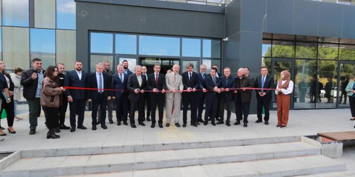 Gemlik'te öğrenci merkezi açıldı