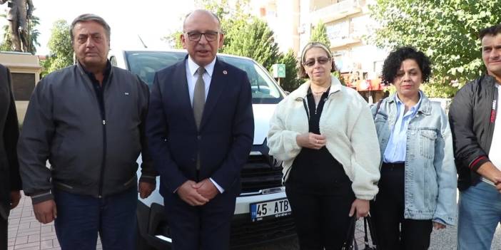 Hayırsever vatandaşlar Aşevi ve Hayır Merkezi’ne araç bağışladı