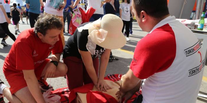 Kızılay'dan kurum içi ilk yardım eğitimi