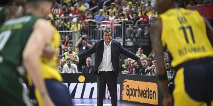 Ergin Ataman Fenerbahçe'yi yere göğe sığdıramadı