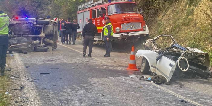 Arabalar paramparça oldu tek bir kişi ölmedi