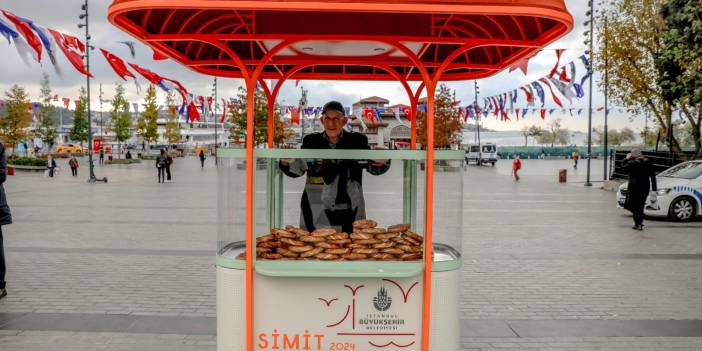 İstanbul'un yeni simit arabaları Beşiktaş Meydanı'nda