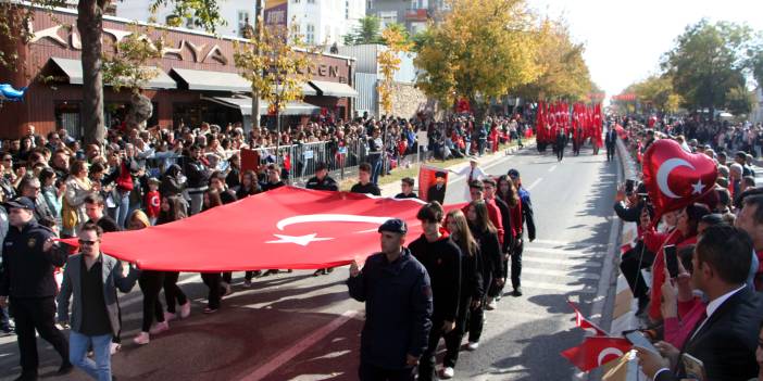 Trakya'da 29 Ekim kutlamalarında alanlar Türk bayrakları ile doldu taştı