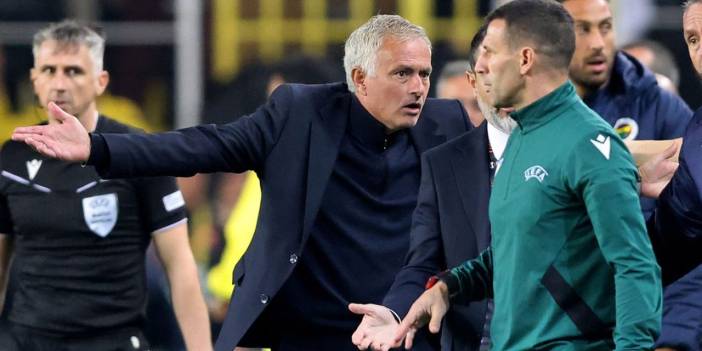 Mourinho Fenerbahçe'ye sıkı sıkı bağlandı. Tüm dünyaya ilan etti