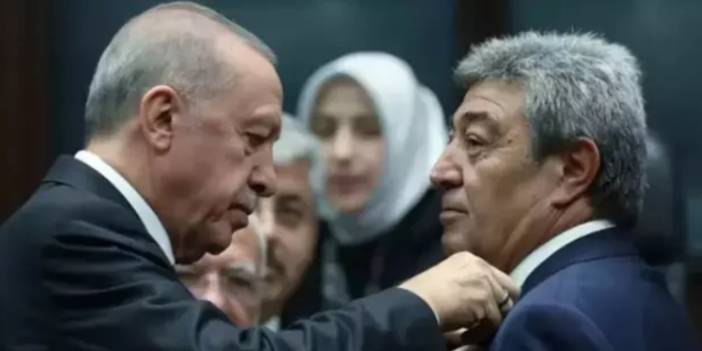 Eski İYİ Partili vekil AKP'ye geçti! Rozeti Erdoğan taktı