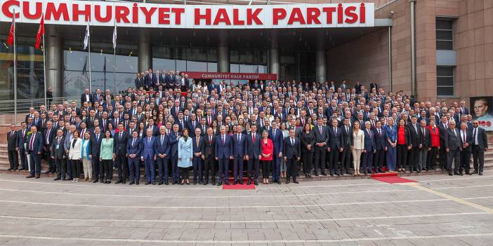 CHP 411 belediye başkanını İstanbul'a çağırdı