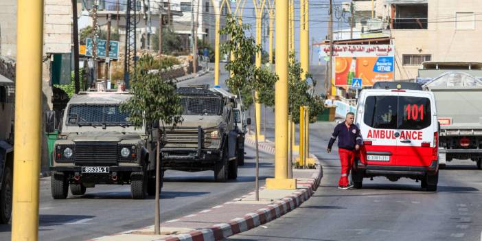 İsrail'den El Halil baskını: Sağlıkçıyı böyle gözaltına aldı