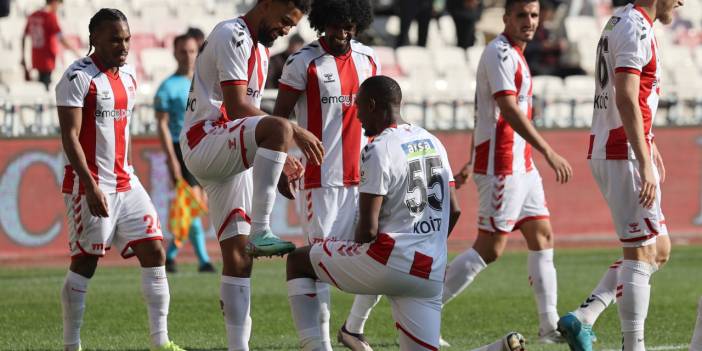 Sivasspor Çaykur Rizespor'u geriden gelerek yendi