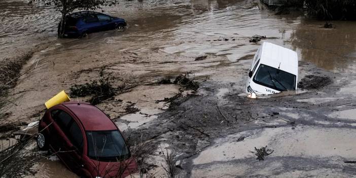 Avrupa'da felakete karşı 10 bin asker ve polis daha görevlendirildi