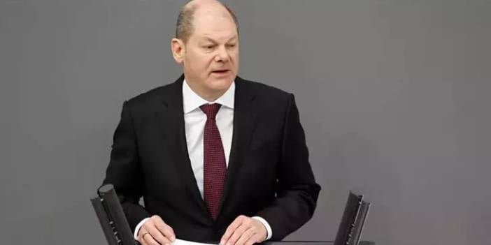 Almanya Başbakanı Scholz, Federal Meclis'ten güvenoyu isteyeceğini söyledi