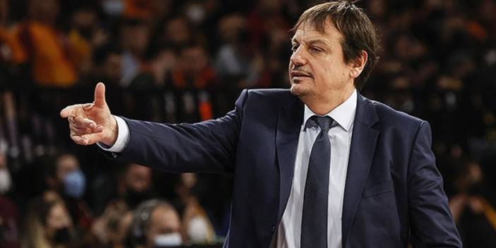 Ergin Ataman'ın Panathinaikos'unun maçında öyle bir pankart açıldı ki. Yunanistan sallandı