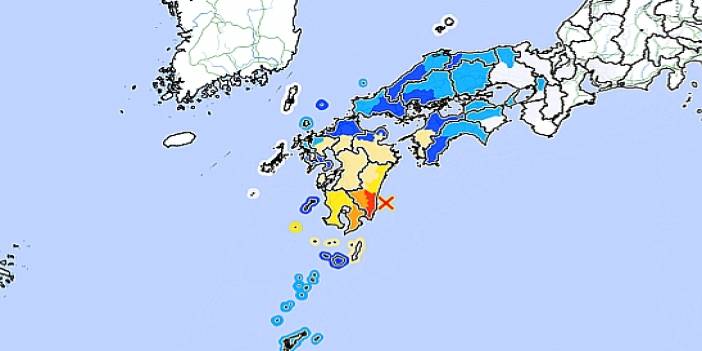 Japonya'da büyük deprem. Tsunami uyarısı yapılmadı