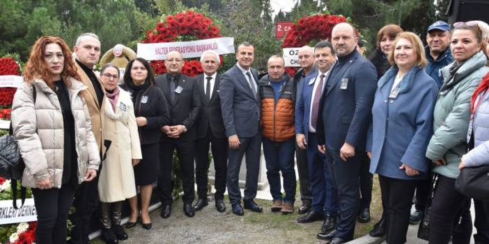 Naim Süleymanoğlu kabir başında anıldı