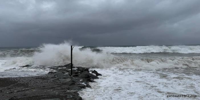 Meteoroloji Karadeniz ve Akdeniz'i fırtına için uyardı