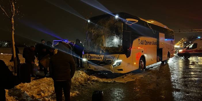 Kayseri'de servis midibüsü ile yolcu otobüsü kazası: 17 yaralı