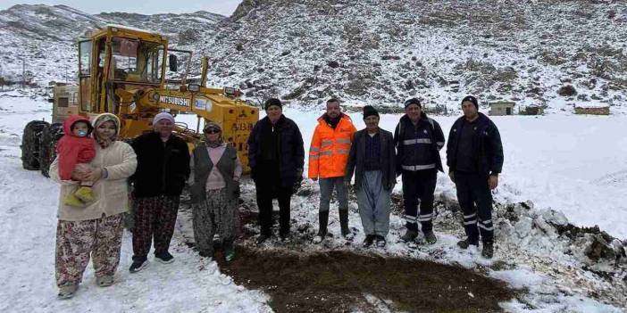 Kar yağışı nedeniyle yaylada mahsur kalan 9 kişi kurtarıldı