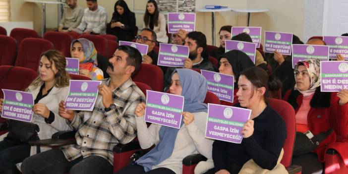 Van Büyükşehir Belediyesi Meclis Toplantısı'nda kayyum protestosu