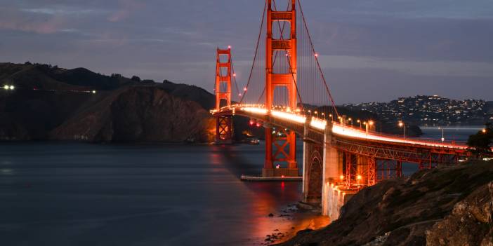 Golden Gate'in akşam saatlerindeki görüntüsü büyüledi