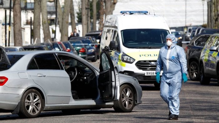 Londra'da silahlı saldırı: Büyükelçilik kapatıldı!