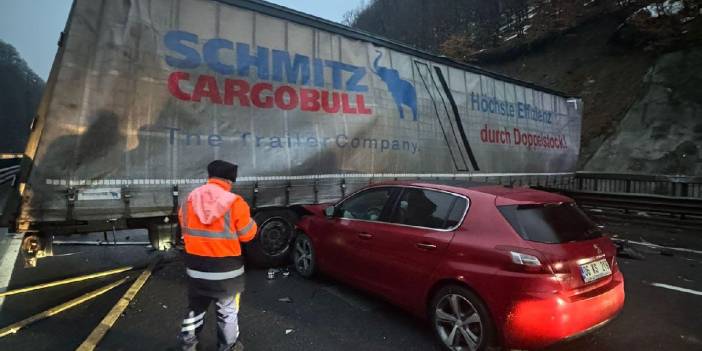 Makas atan TIR yolu kapatınca kaza kaçınılmaz oldu