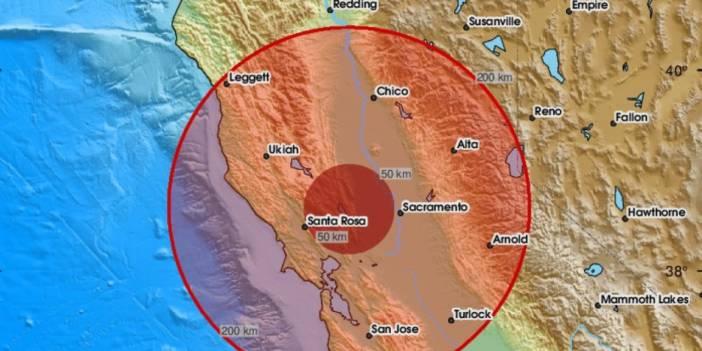 Kaliforniya'da 7 büyüklüğünde deprem. Tsunami uyarısı iptal edildi