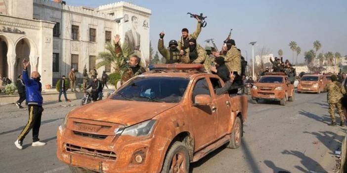 Esad Fırat'ın doğusundan çekildi! Kamışlı ve Haseke terör örgütü PKK- YPG'ye kaldı