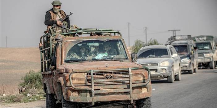 Suriye'nin Kuneytra il merkezi yerel muhalif grupların kontrolüne geçti