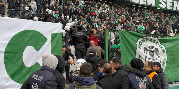 Konyaspor taraftarı sahaya girerken yakalandı