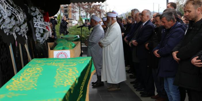 Artvin’de heyelanda yaşamını yitiren 4 arkadaş toprağa verildi