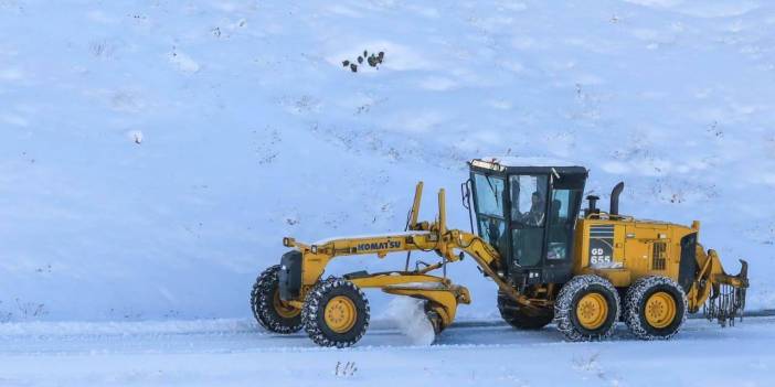 Van'da ulaşıma kar engeli: 131'i kapandı