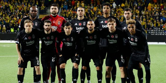 Beşiktaş'ın Adana Demirspor maçı ilk 11'i belli oldu. Topraktepe sürpriz yaptı