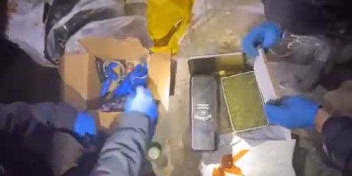 Toprağa gömülü 2 buçuk kilo esrar ele geçirildi