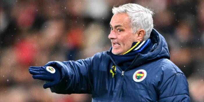 Fenerbahçe Eyüpspor karşısında. İlk 11 belli oldu. Mourinho'dan flaş karar