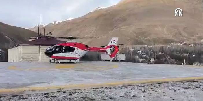 Ambulans helikopter hamile kadın için havalandı