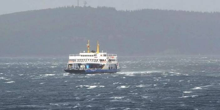 Çanakkale'de feribot seferlerinden bazıları iptal edildi