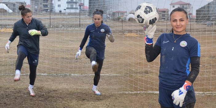 Şeymanur 9 haftada sadece 1 gol yedi