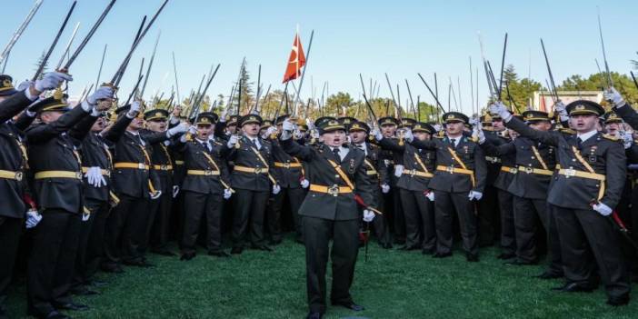 Flaş... Flaş... MSB Teğmenlerle ilgili yeni açıklama yaptı